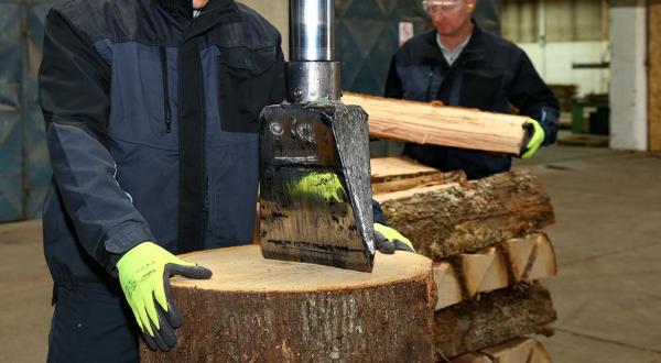 d.  DREVENÝ DUBOVÝ  SUD 
3 000 L - okrúhly 3